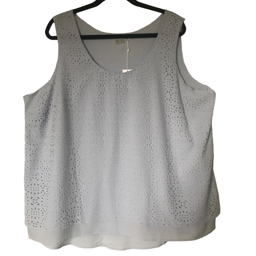 NWT Dalia cut-out sleeveless top.   SZ 3X